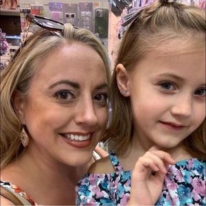 Meet your Posher, Anne marie